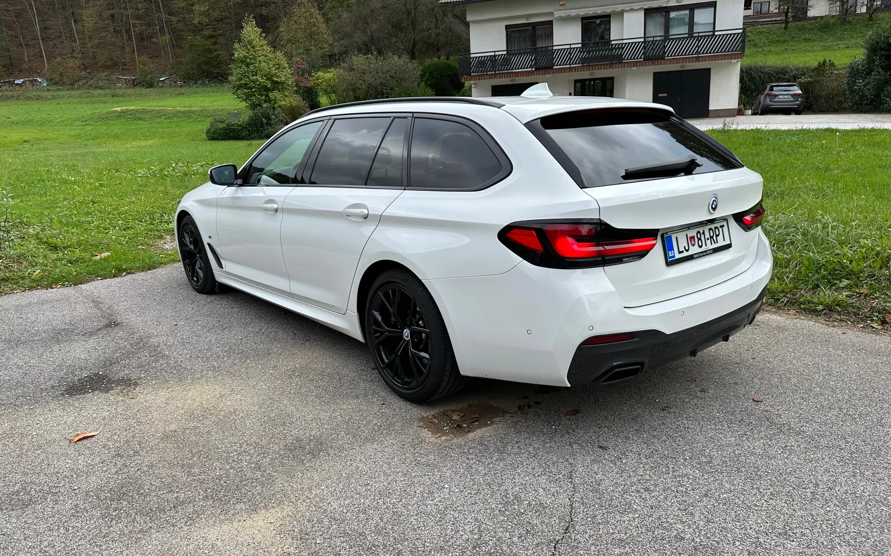Zunanja slika - BMW Serija 5 - 530d Touring Avt. - 3