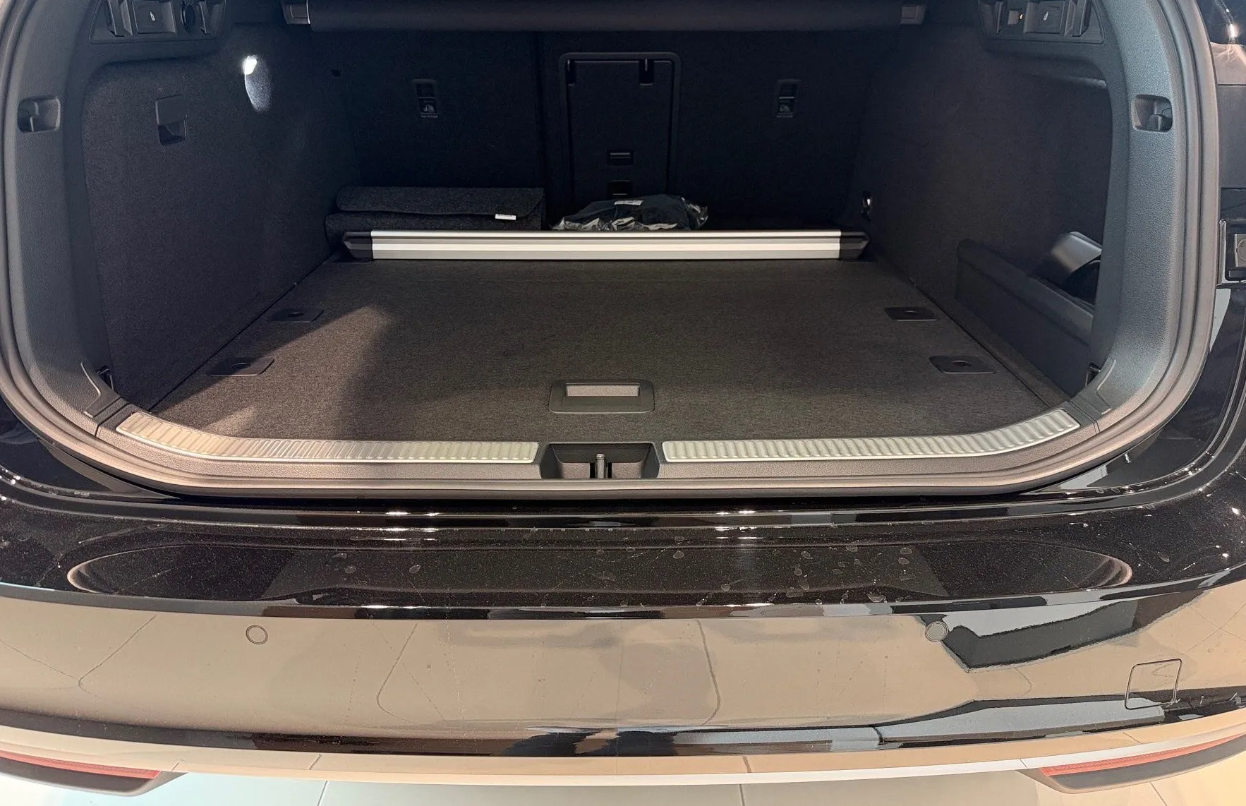 Zunanja slika - Škoda Superb - Combi 2.0 TDI L K DSG - 12