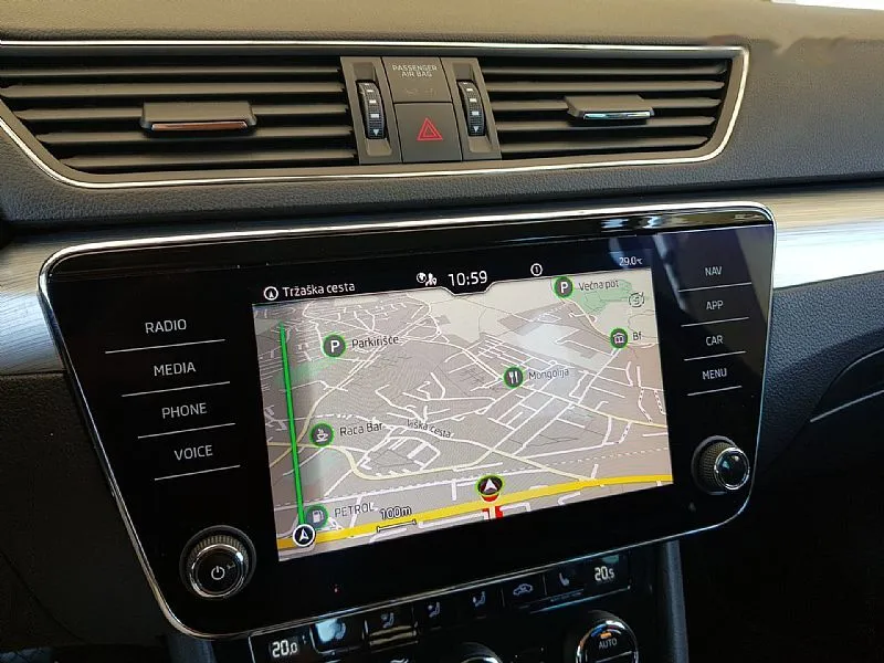 Zunanja slika - Škoda Superb - 2.0 TDI DSG ACC VIRTUAL LED KAMERA GR.SED PRIKLOP - 16