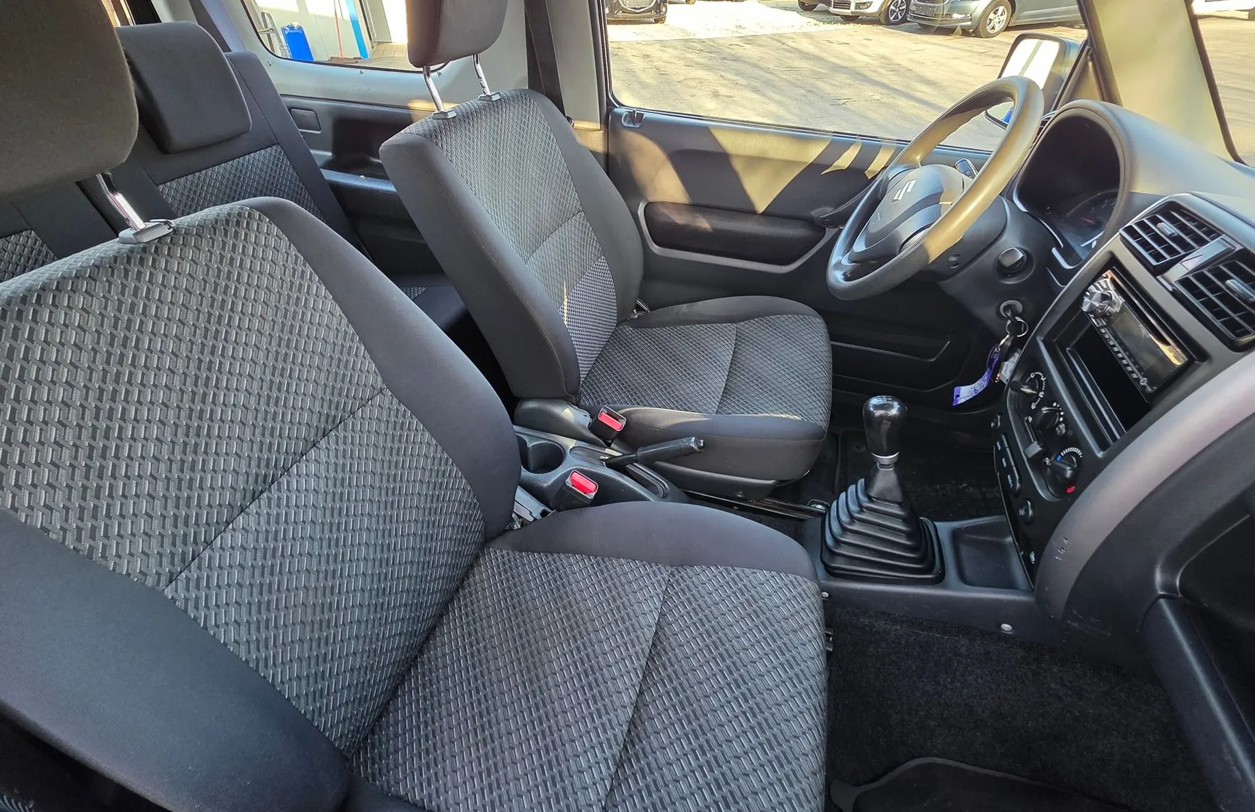 Zunanja slika - Suzuki Jimny - 1.3 VVT 4X4 CLUB ATRAKTIVEN-KLIMA-2.LASTNIK - 12