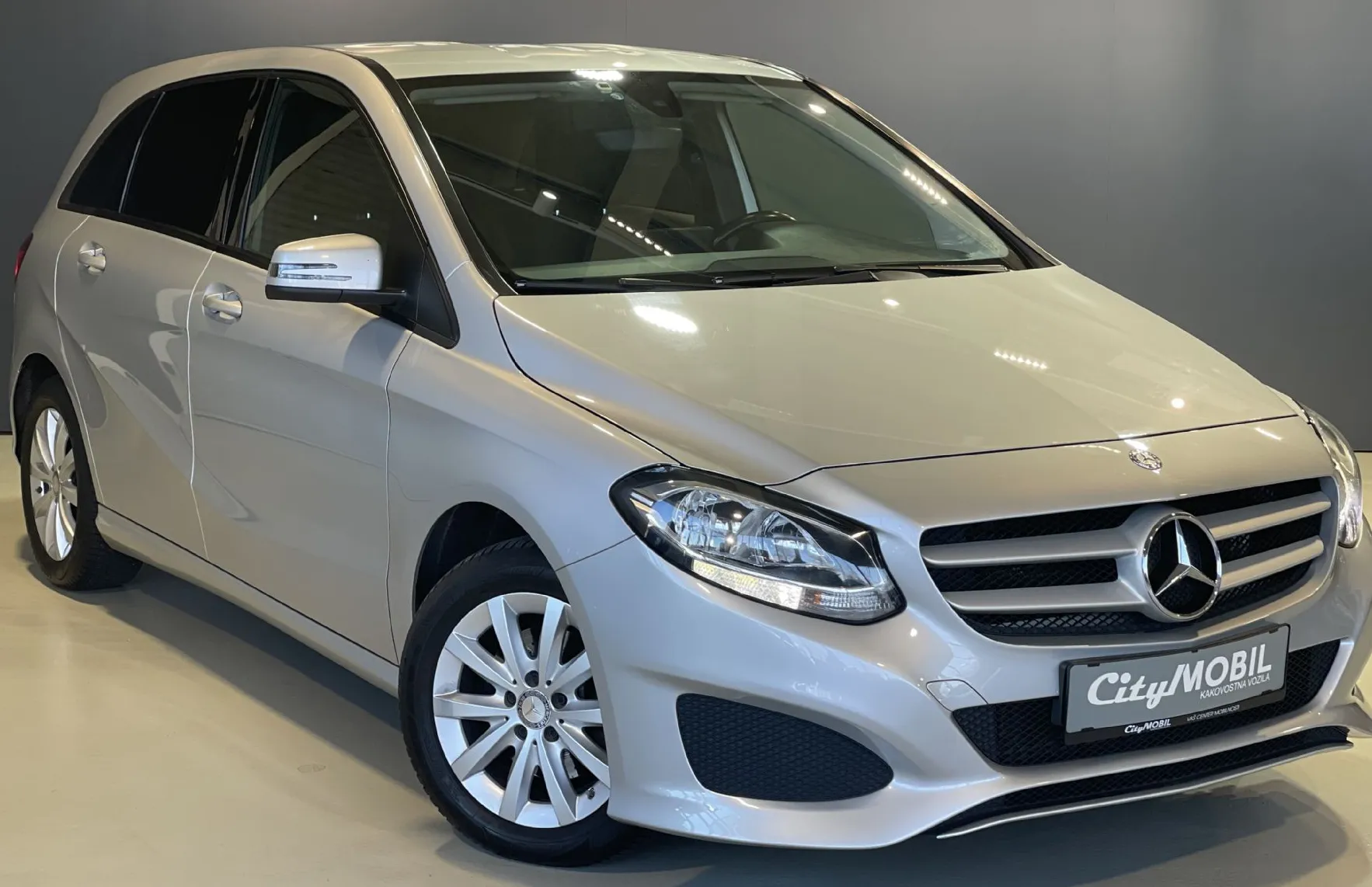 Zunanja slika - Mercedes-Benz B-Razred - B200CDI-NAVIGACIJA-TEMPOMAT-MULTIFUNKCIJA-KAMERA - 3