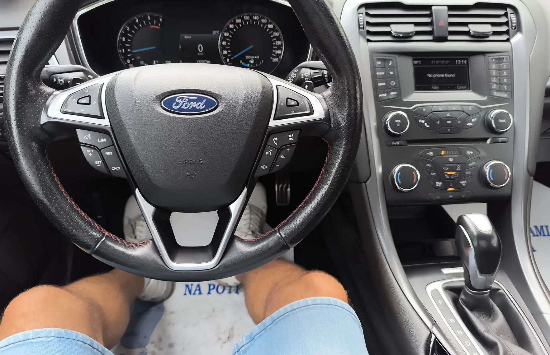 Zunanja slika - Ford Mondeo - 2.0TDCi ST LINE180PS-AWD-1.LAST.-LED-PANO-5 VRATNI - 12