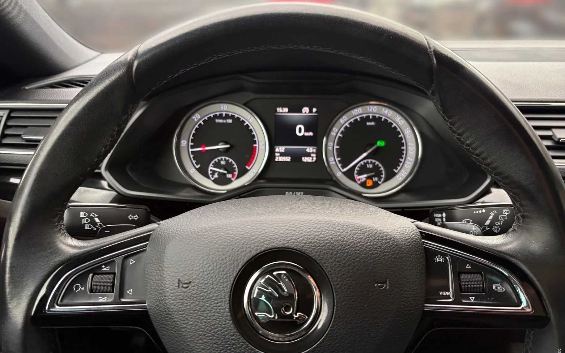 Notranja slika - Škoda Superb - 2.0 TDI L K Combi DSG 4X4 ... - 9