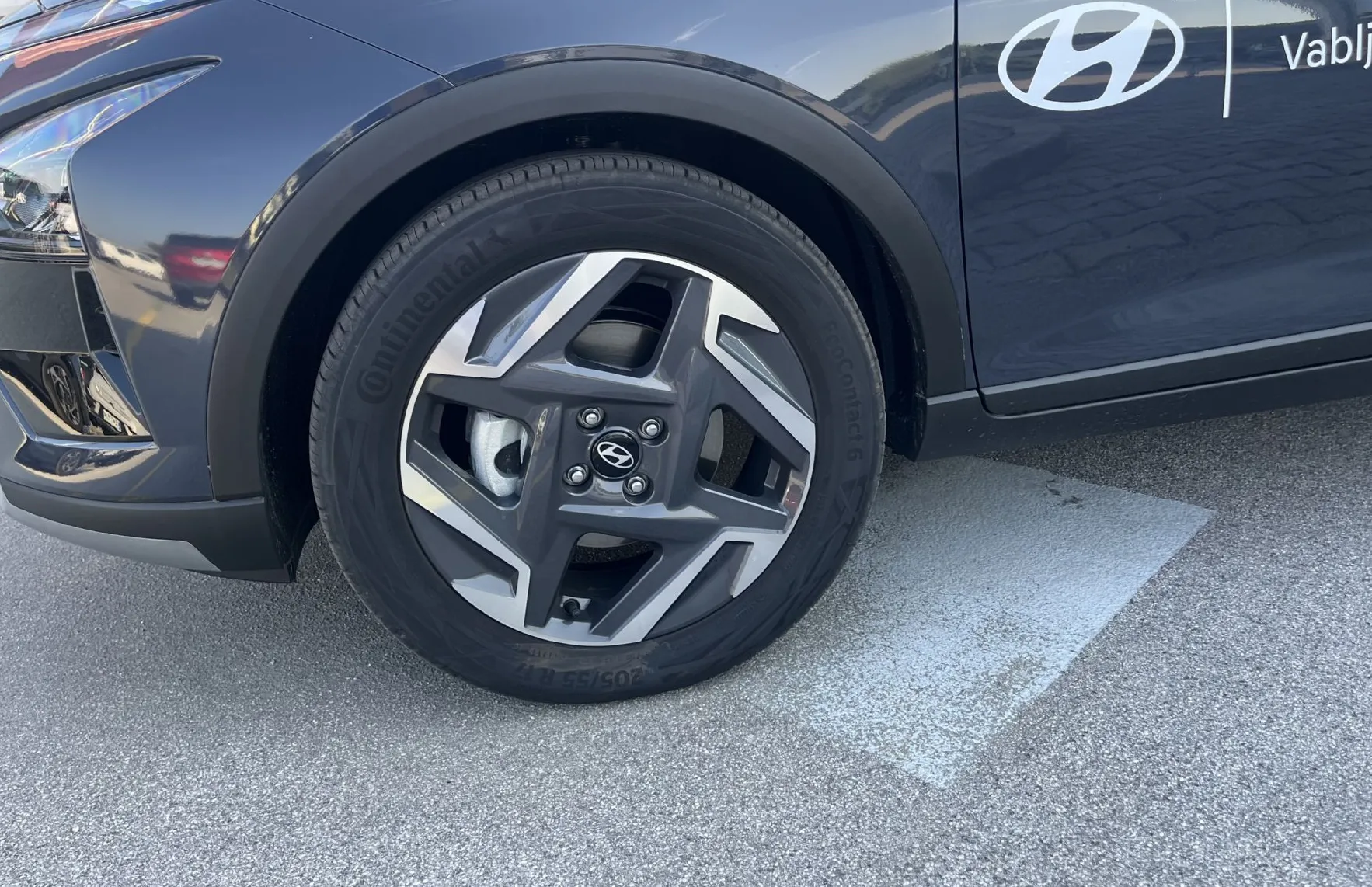 Zunanja slika - Hyundai Bayon - 1.0 T-GDI 100 PREMIUM TESTNO VOZILO - 17