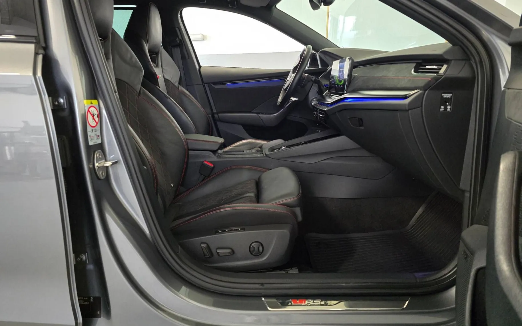 Notranja slika - Škoda Octavia - Combi 4x4 2.0 TDI RS DSG - Matrix.Canton.memory - 18