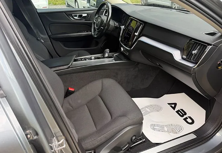 Zunanja slika - Volvo V60 Cross Country - B4D AWD AUT 1.LASTNIK LED VIRUTAL NAVI PDC - 10