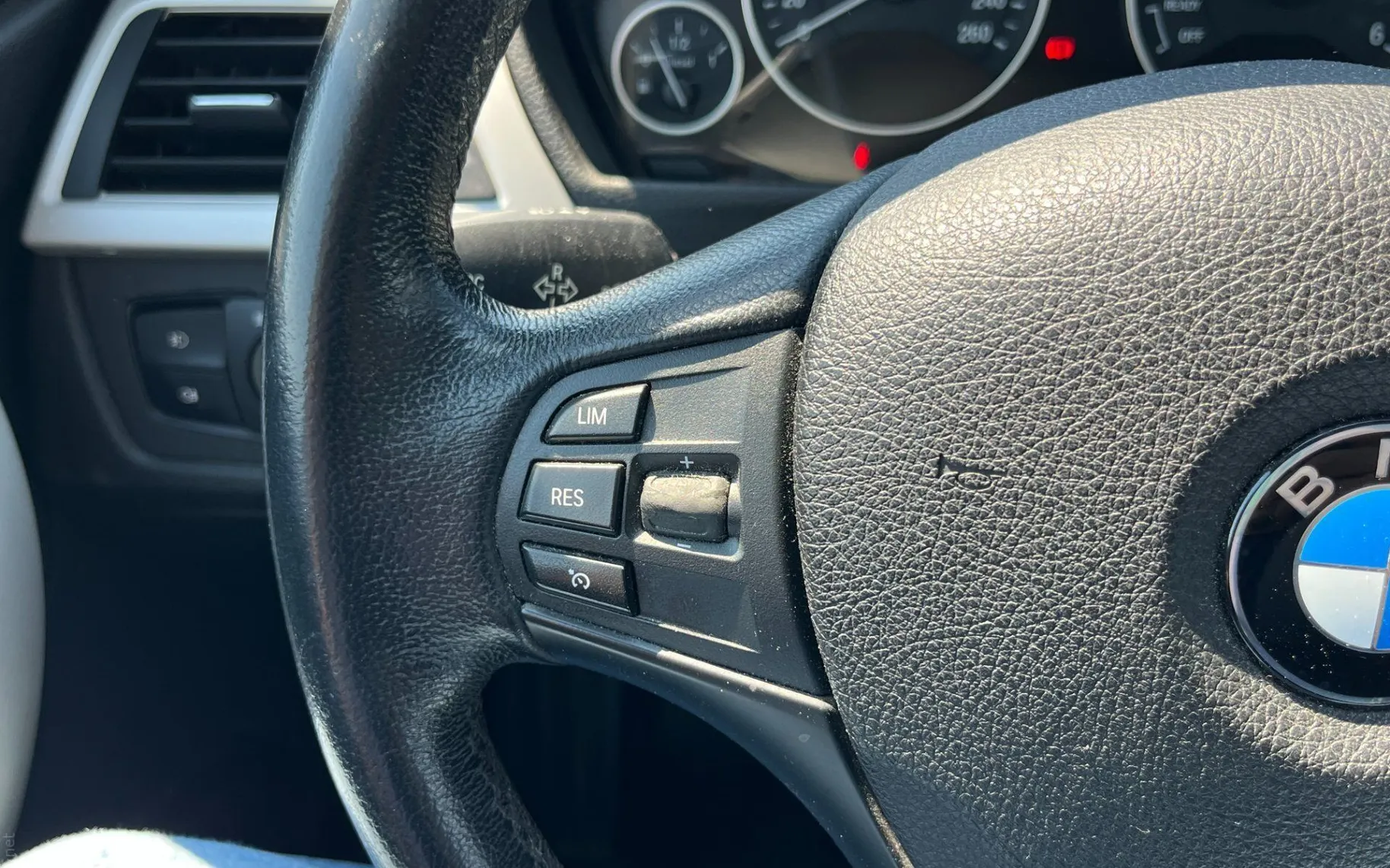 Zunanja slika - BMW Serija 3 - 318d xDrive Touring NAVI. 2X PDC. TEMPOM - 20