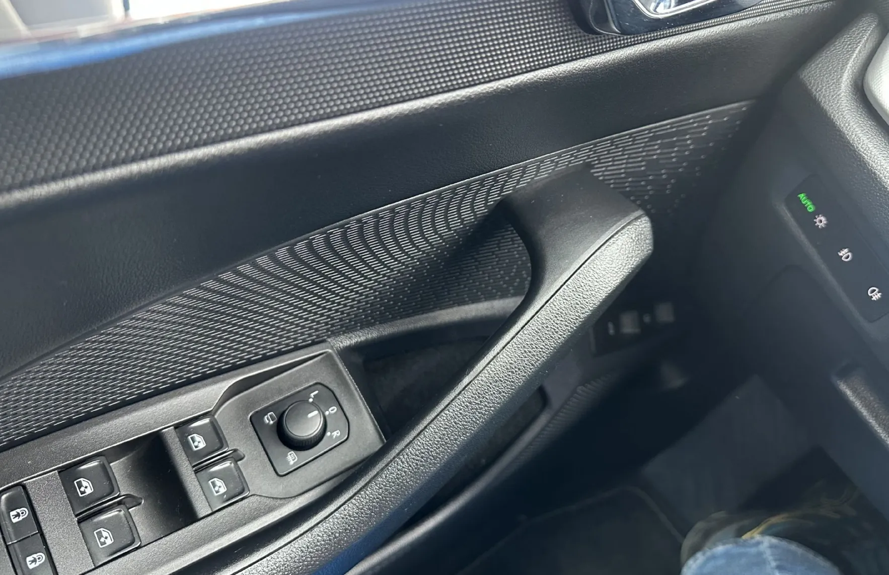 Zunanja slika - Škoda Octavia - Škoda  Style 1.4 TSI PHEV DSG NEMŠKI.KAMERA - 14