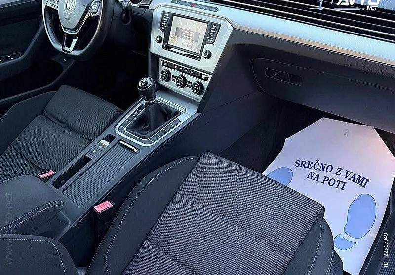 Notranja slika - Volkswagen Passat Variant - 2.0 TDI 8MT 110kW... - 9