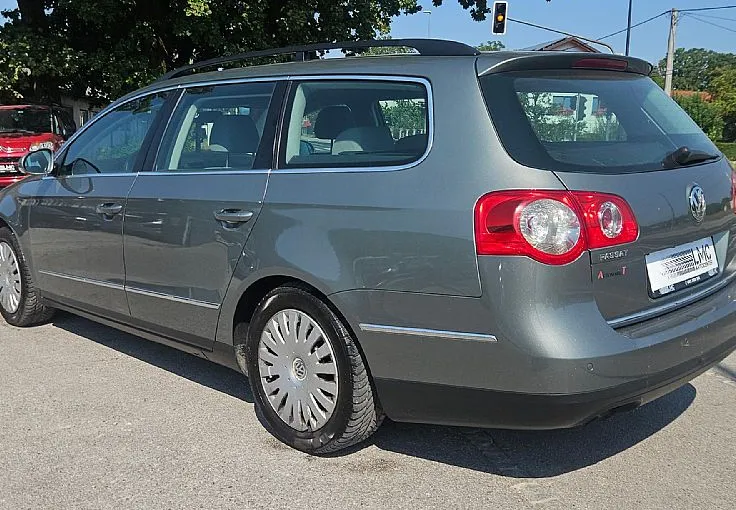 Zunanja slika - Volkswagen Passat - Variant 1.9 TDI 105ks  °TEMPOMAT° - 4