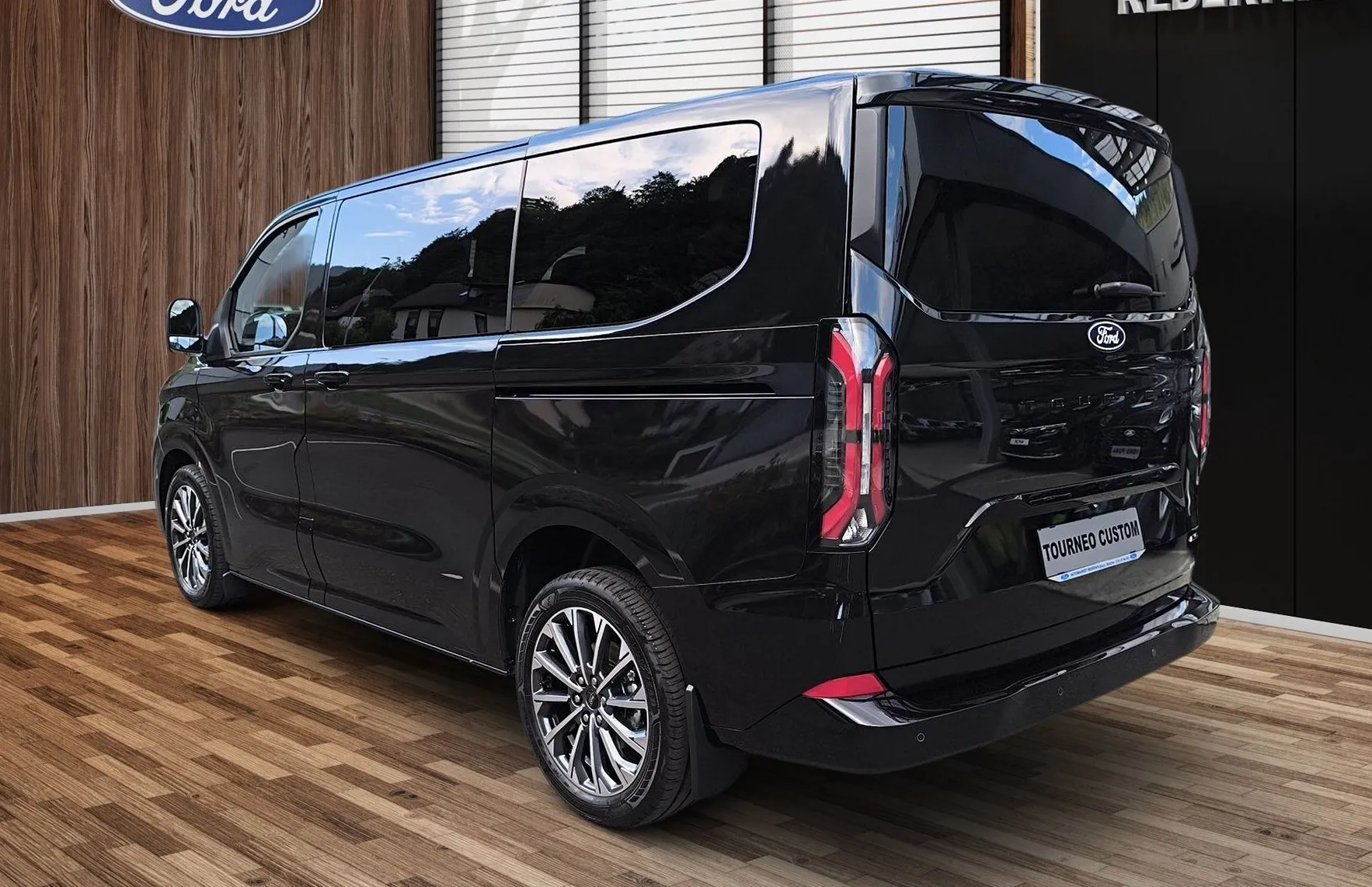 Zunanja slika - Ford Tourneo - Custom 4x4  2.0 TDCi L1 Titanium X A8-VK-AKCIJA - ZALOGA - 5