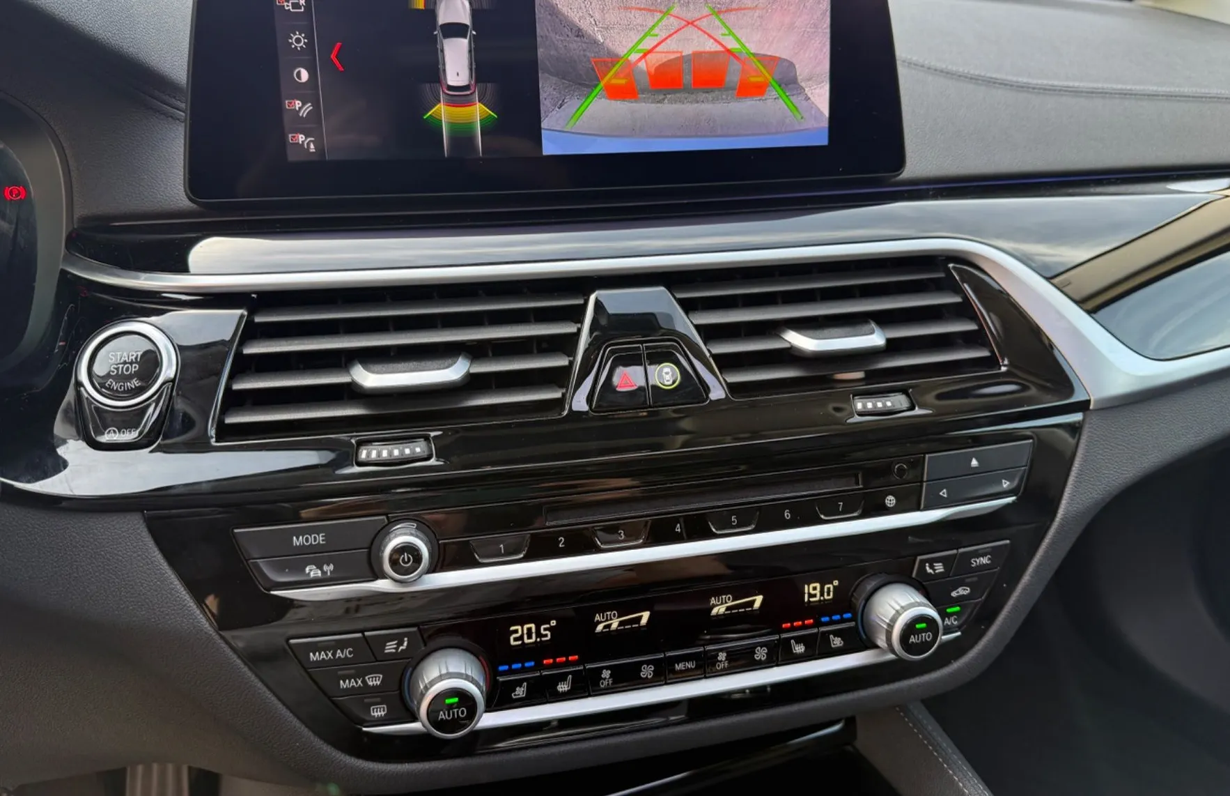 Zunanja slika - BMW Serija 5 - Touring: 520i FULL LED RADAR KEYLESS PANORAMA HEAD-UP KA - 11