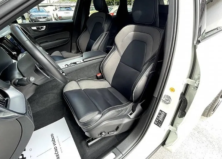 Zunanja slika - Volvo XC60 - T8 Recharge Twin Engine AUT R-Design - 7
