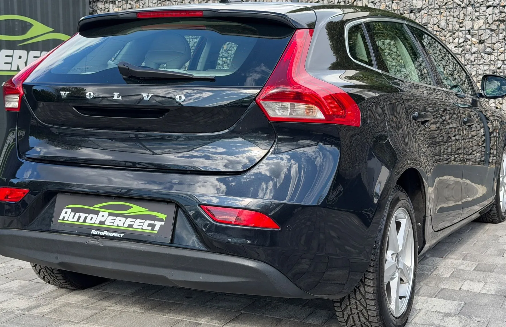 Zunanja slika - Volvo V40 - D2 Momentum AVT. |NAVI|PDC|USNJE| - 6