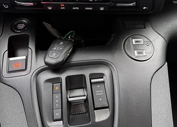 Zunanja slika - Peugeot Rifter - N1 L2 ALLURE 1.5 HDI 130 EAT8 - 10
