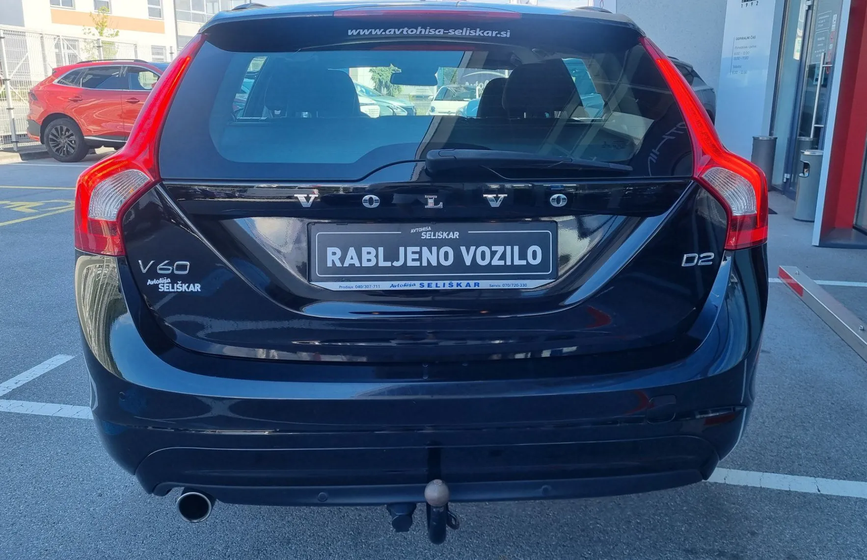 Zunanja slika - Volvo V60 - 2.0 TD - VLEČNA KLJUKA +NAVIGACIJA+PDC+TEMPOMAT... - 7