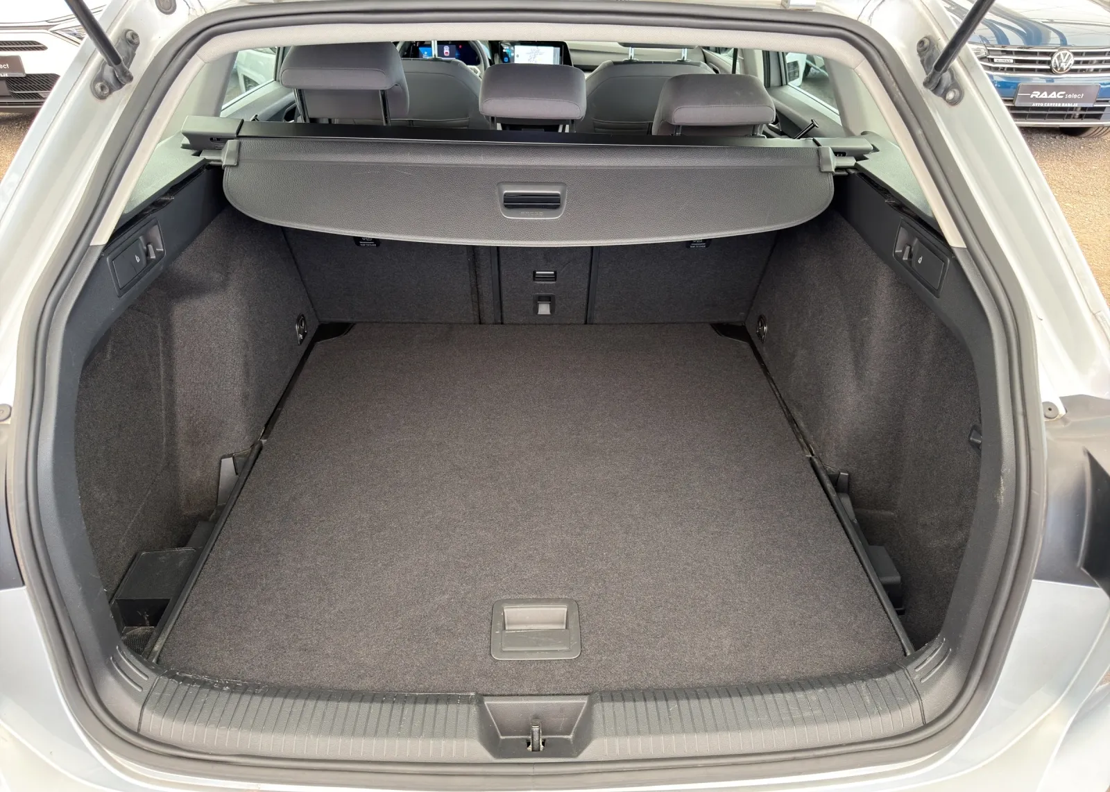 Zunanja slika - Volkswagen Golf - 4motion 2,0 TDI DSG - 3