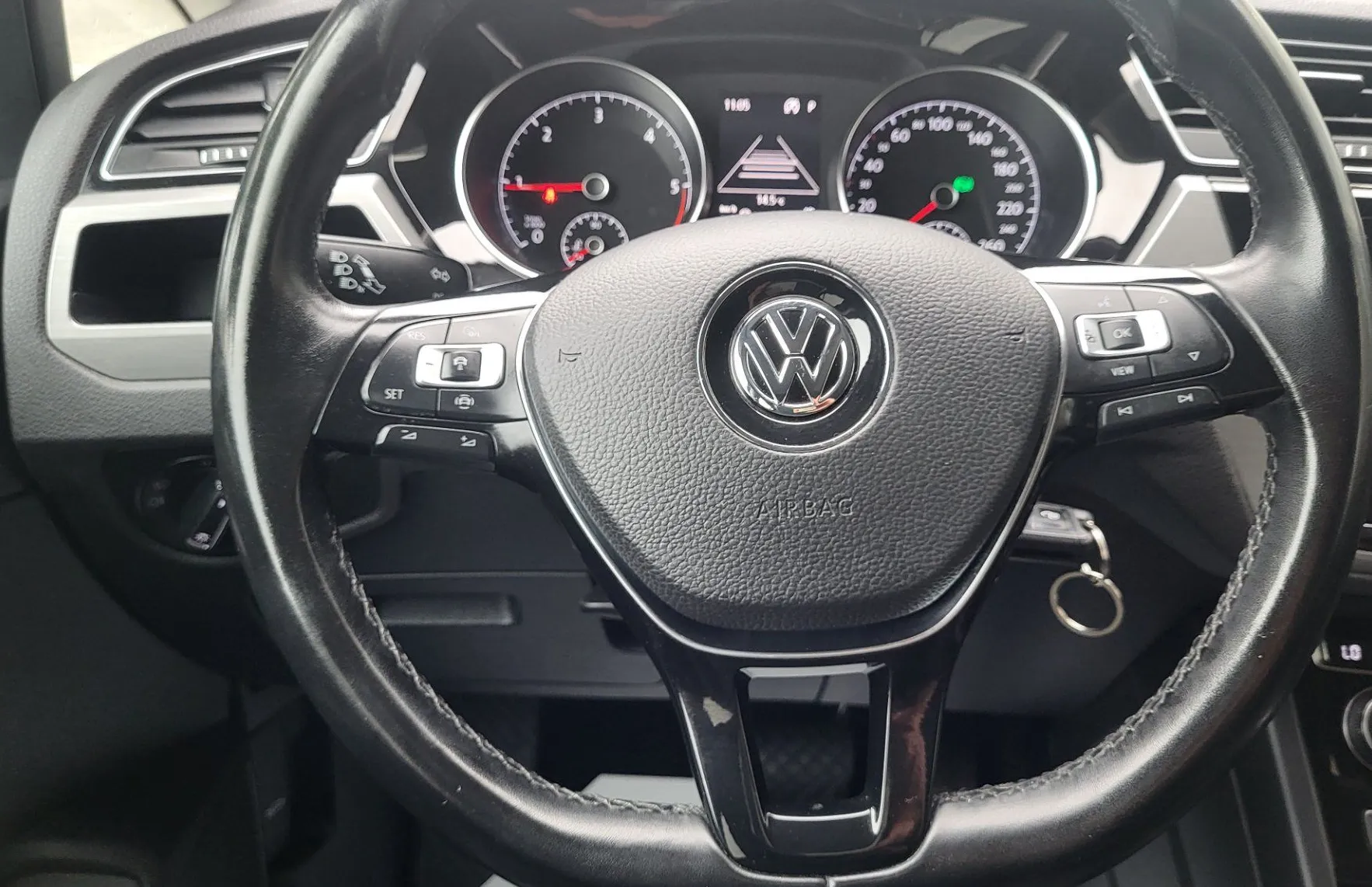 Zunanja slika - Volkswagen Touran - 2.0 TDI DSG 7 sedežni-acc-pdc-alu-radar - 9