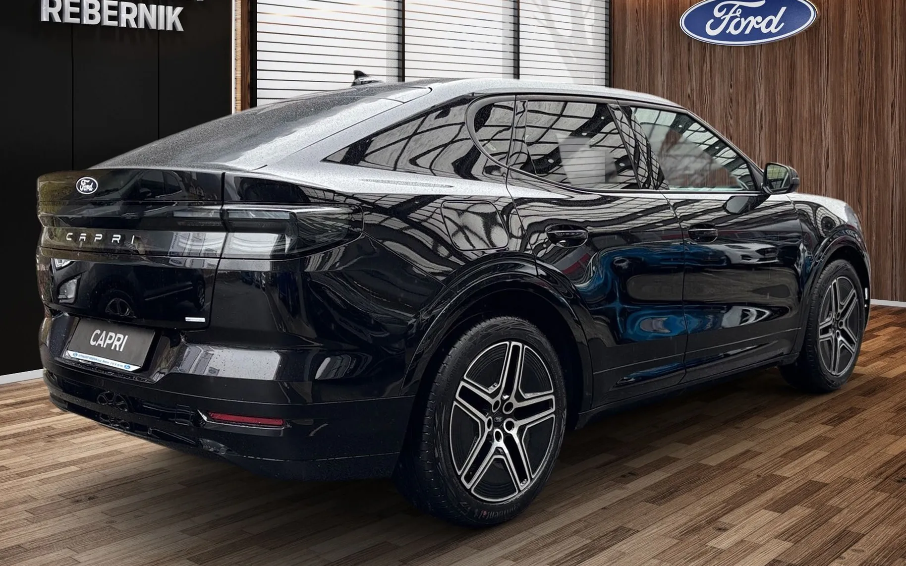 Zunanja slika - Ford Capri - Premium 79 kWh 340 KM AWD - 4