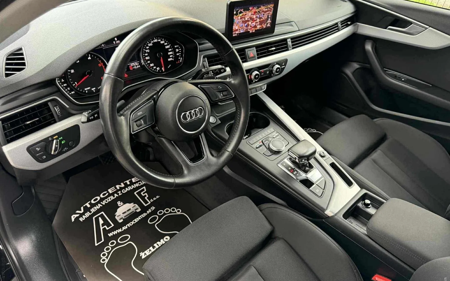 Notranja slika - Audi A4 Avant - 2.0 TDI-AUT-S LINE-XENON+LED-LIZING ZA TUJCE- - 8