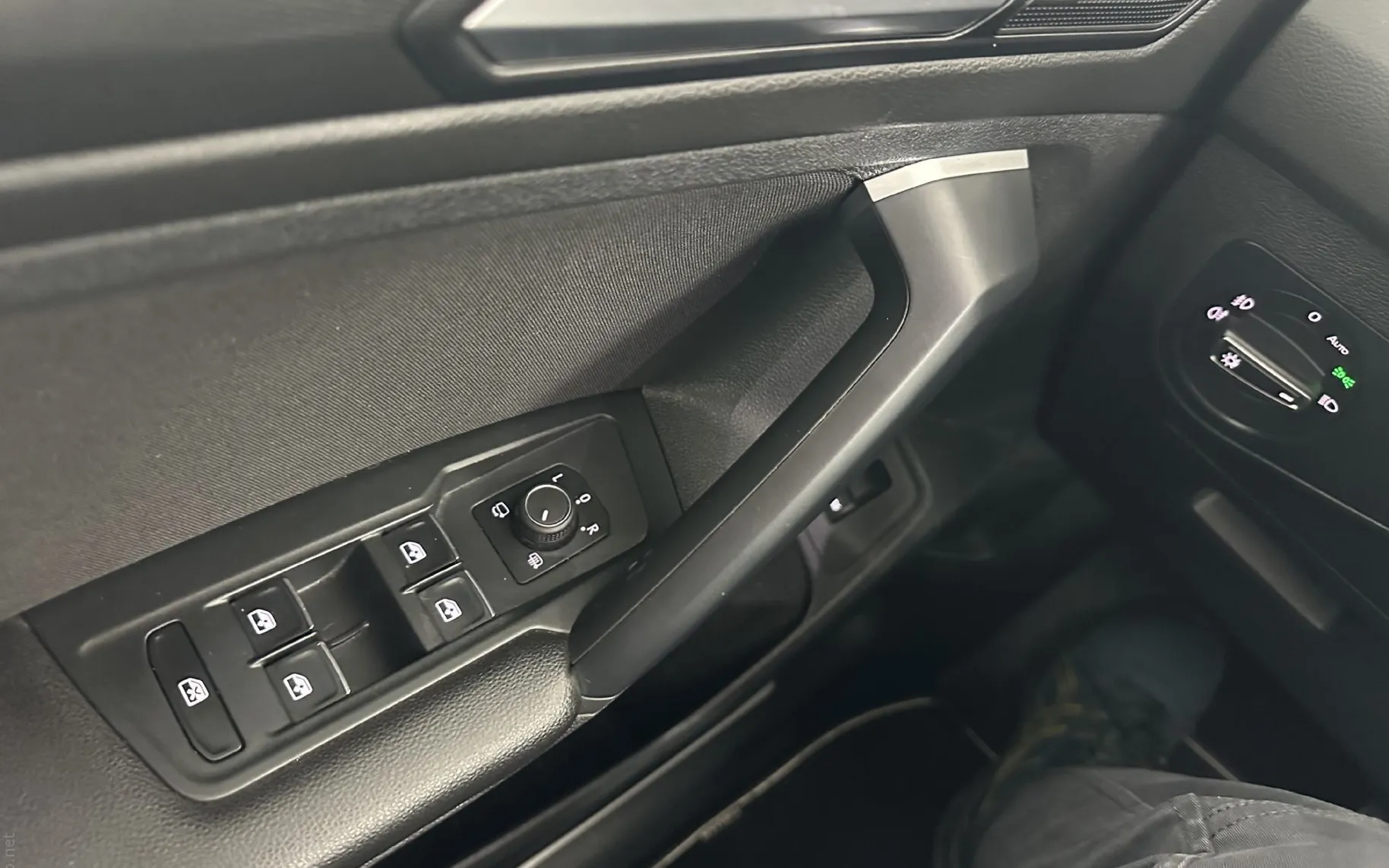 Zunanja slika - Volkswagen Tiguan - 1.5 TSI ACT BMT R-Line DSG.Highline 110kW.KAMERA - 16