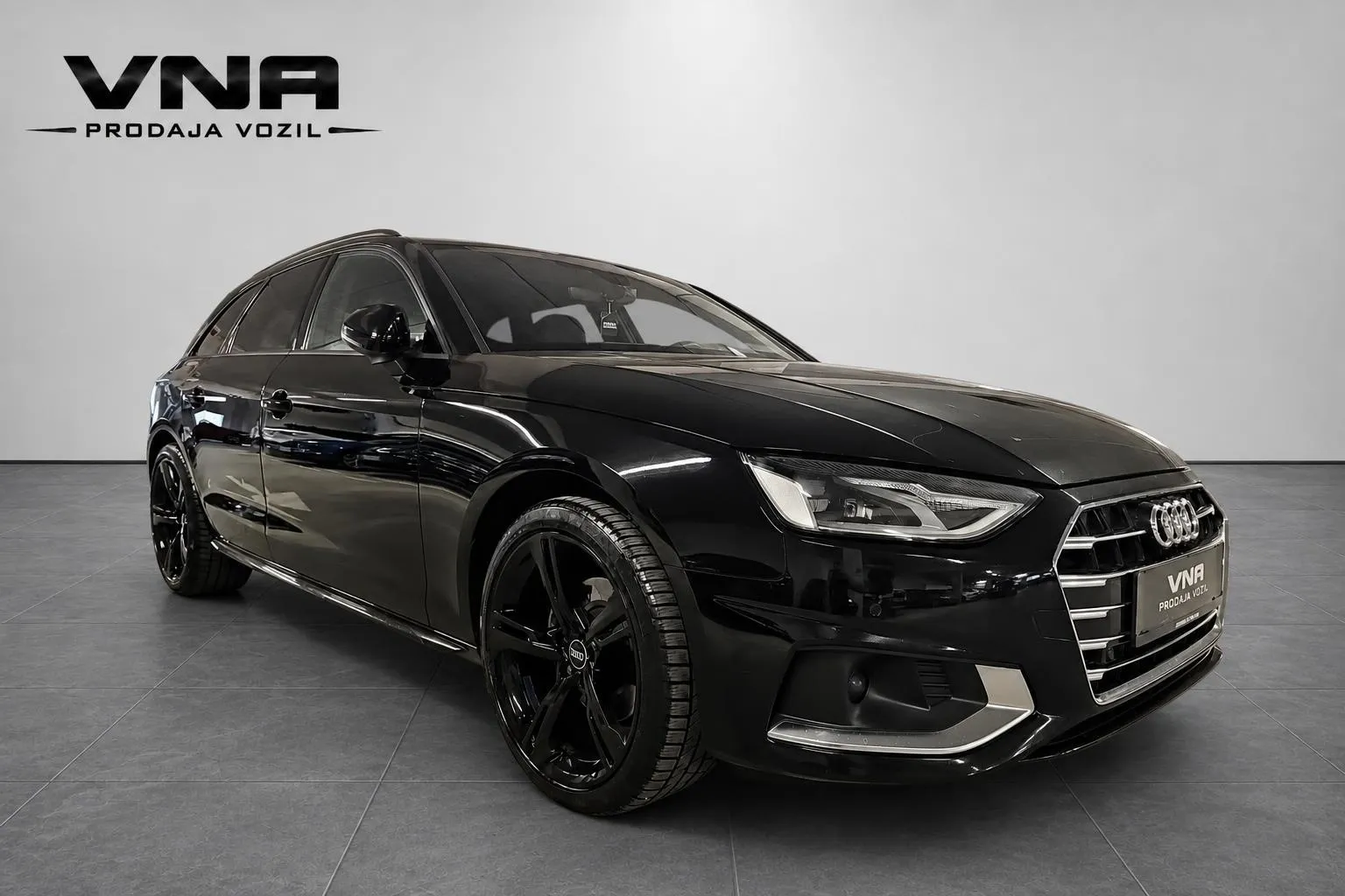Zunanja slika - Audi A4 Avant - TFSI S-TRONIC |S-LINE|VIRTUAL|AMBIENT|GR-SED|TOP| - 3