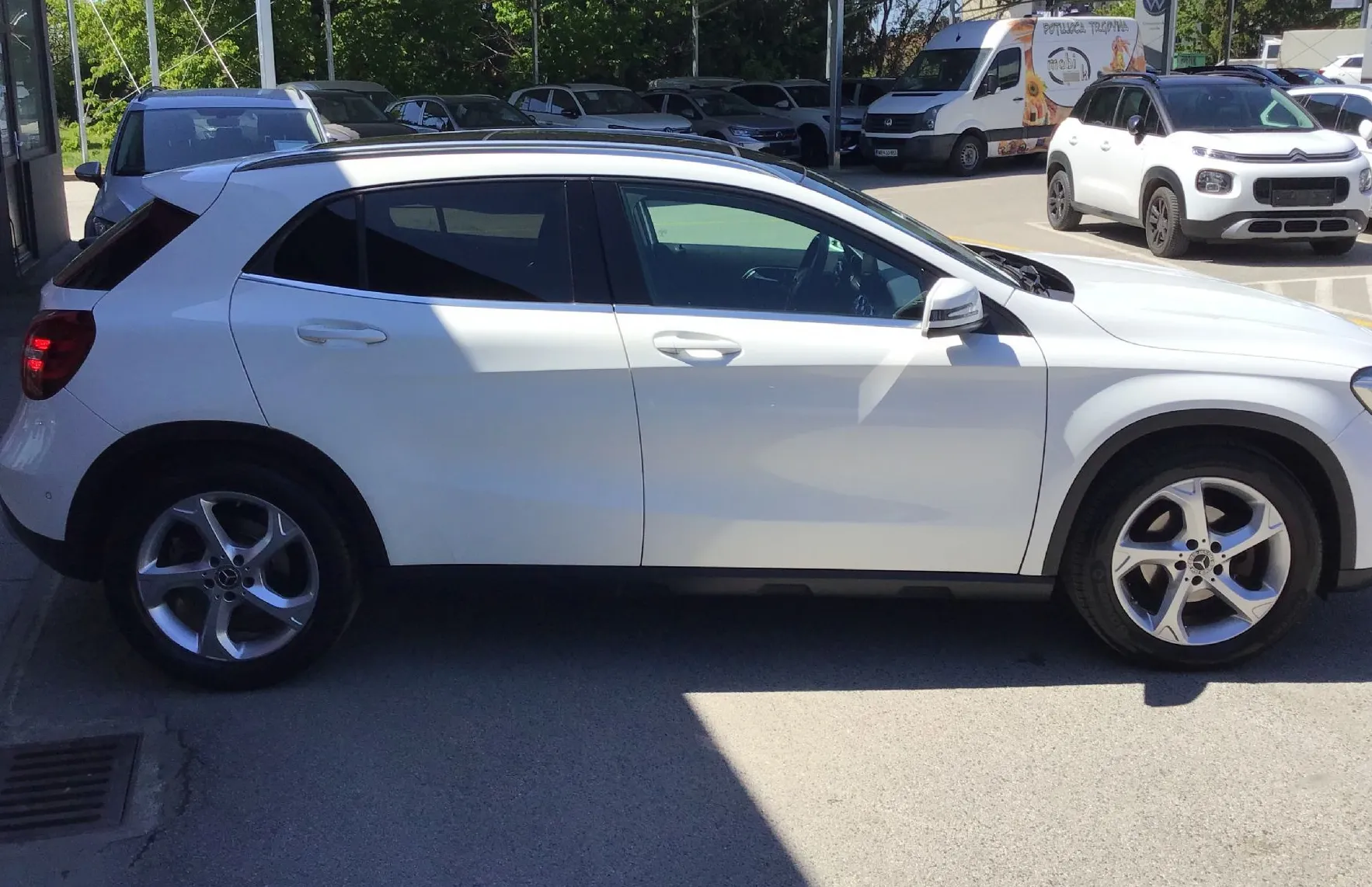 Zunanja slika - Mercedes-Benz GLA-Razred - GLA 180 Urban Avt. - 4