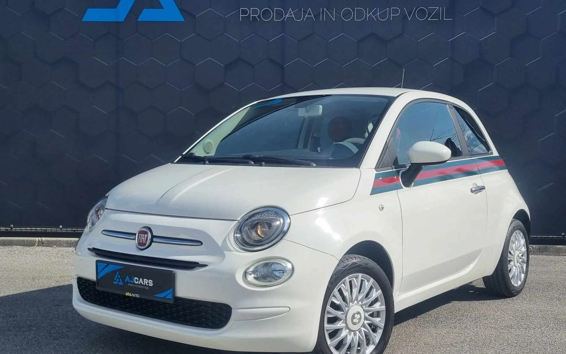 Zunanja slika - Fiat 500 - 1.2 8v Gucci-2×Led-USB-Alu15-Velik servis... - 1