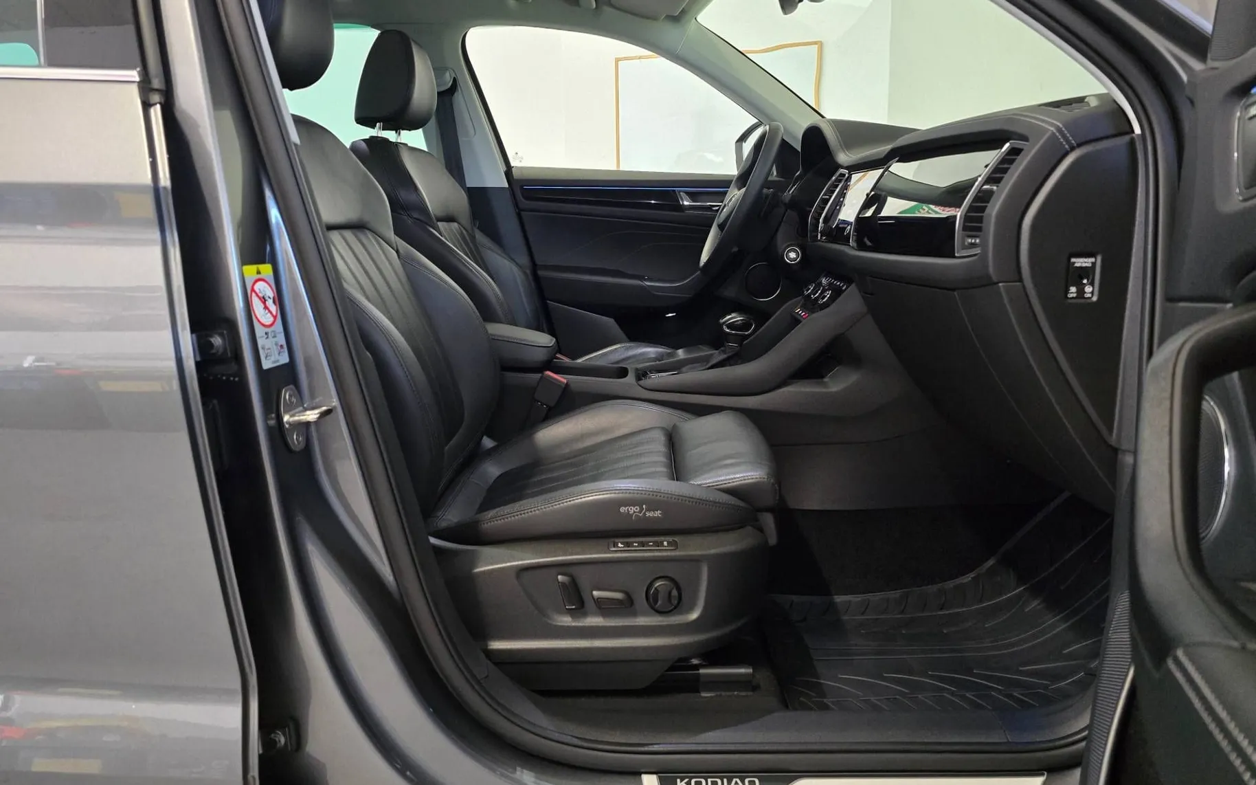 Notranja slika - Škoda Kodiaq - 2.0 TDI L K DSG - Matrix.360kam.DCC.pano.Canton - 17