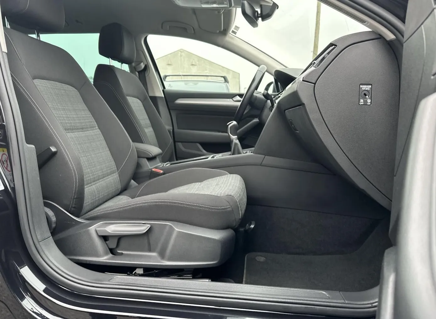 Zunanja slika - Volkswagen Passat - Variant 2.0 TDI Business ACC-KAMERA-GRETJE.SED+VOLAN - 12
