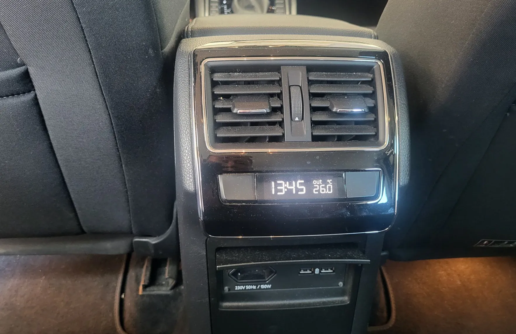 Zunanja slika - Škoda Superb - Combi 2.0 TDI DSG slo-pdc-alu-acc-led-el.paket - 17