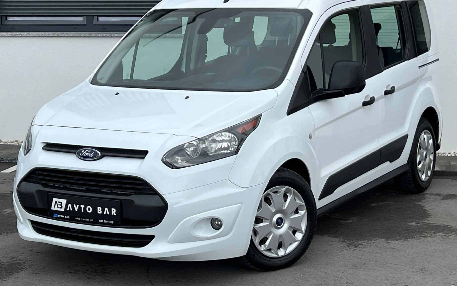 Zunanja slika - Ford Tourneo Connect - 1.5 TDCi+R.KAMERA+PDC+KLJUKA+NOSILCI... - 1