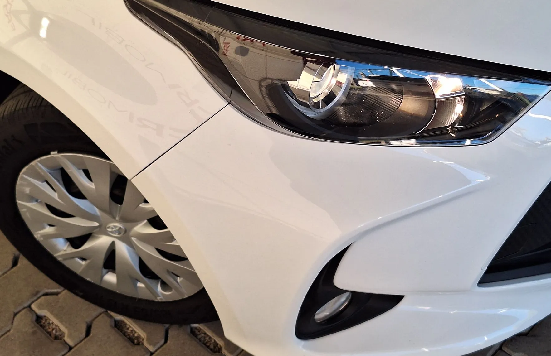 Zunanja slika - Toyota Yaris - 1.0 VVT-i Stella - 7