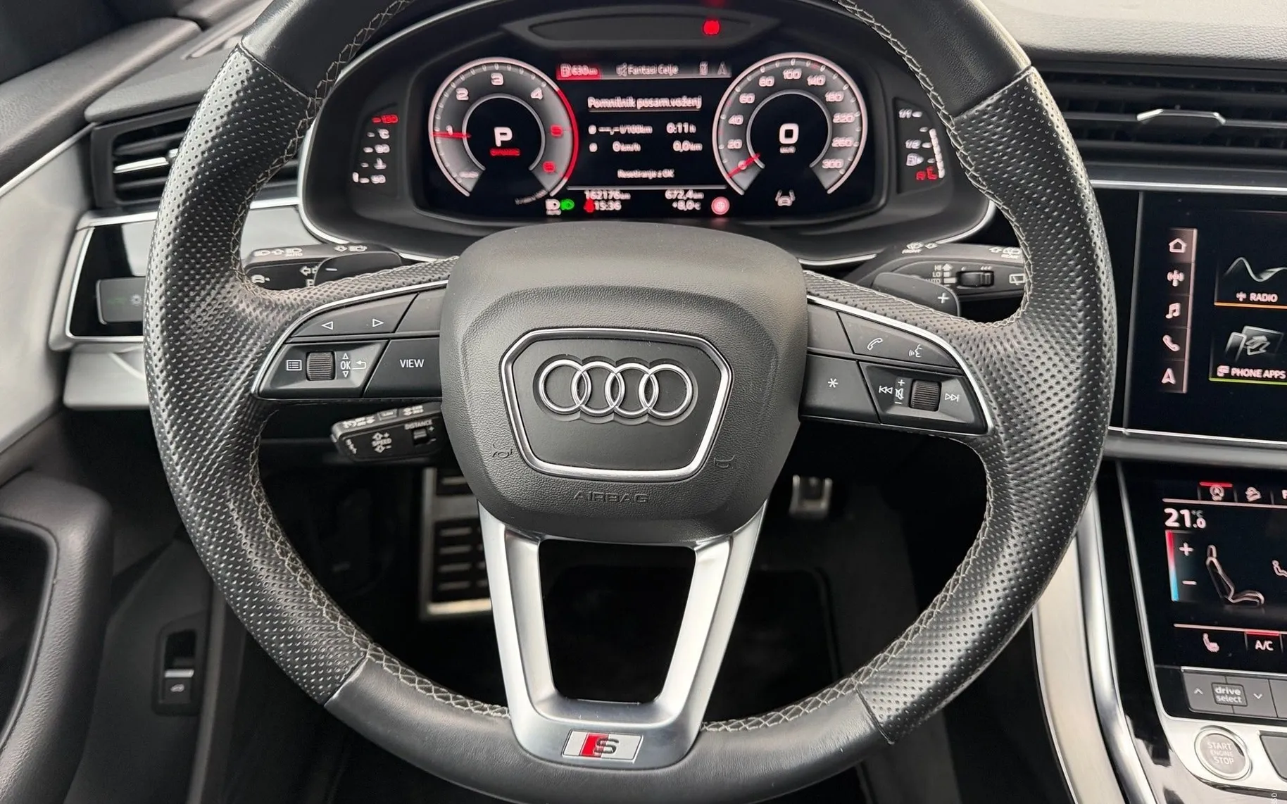 Notranja slika - Audi Q8 - 50 TDI Quattro-S Line-Zračno-22 COL-360kamera-Navi - 8