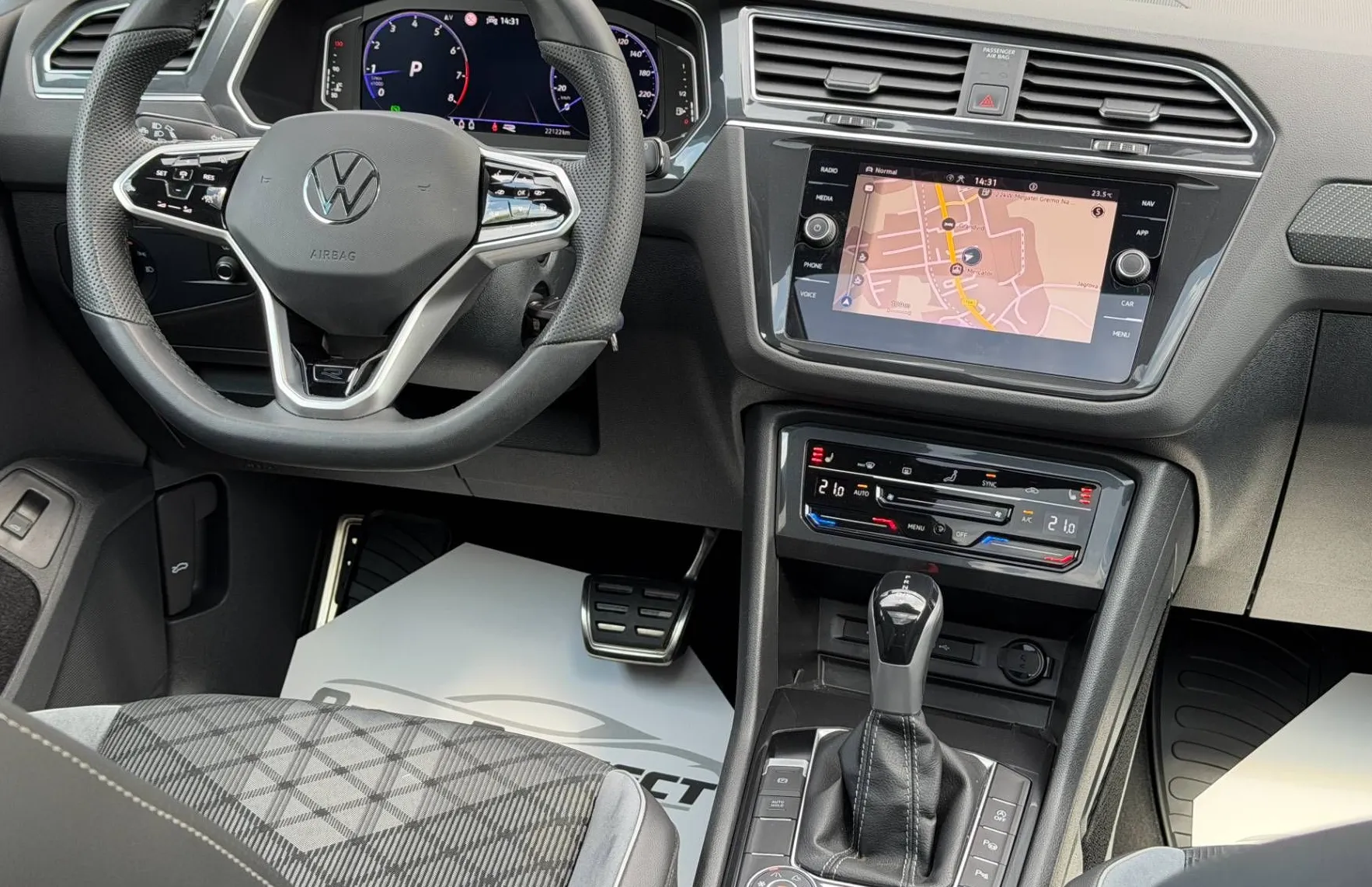 Zunanja slika - Volkswagen Tiguan - 2.0 TSI 4M R-Line DSG |HUD|KAM|PANO|IQ LIGHT|... - 14