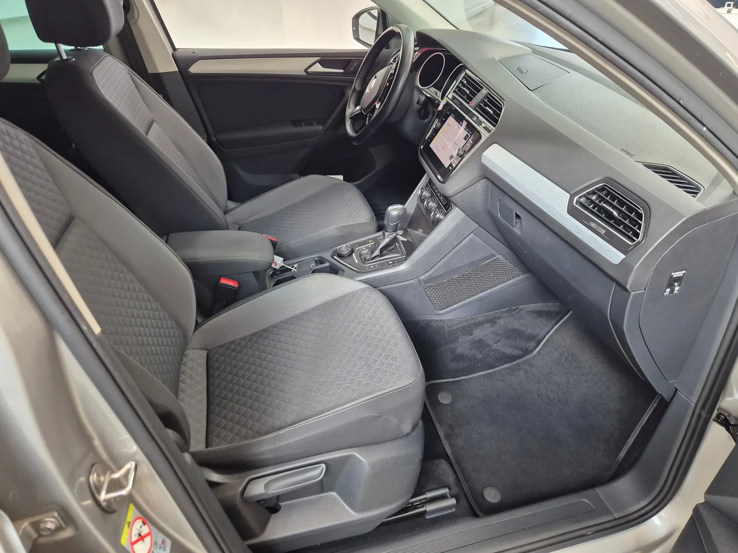 Zunanja slika - Volkswagen Tiguan - Comfort Edition 2.0 TDI SRC 4M - 10