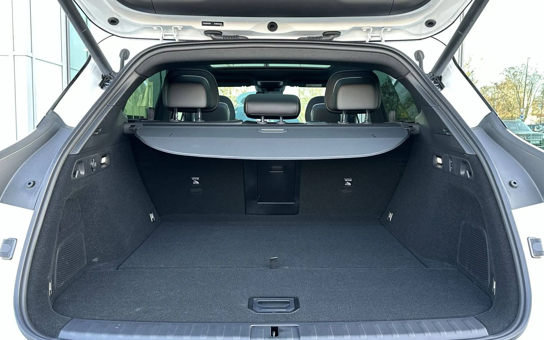 Notranja slika - Zeekr 7X - AWD Privilege - 11