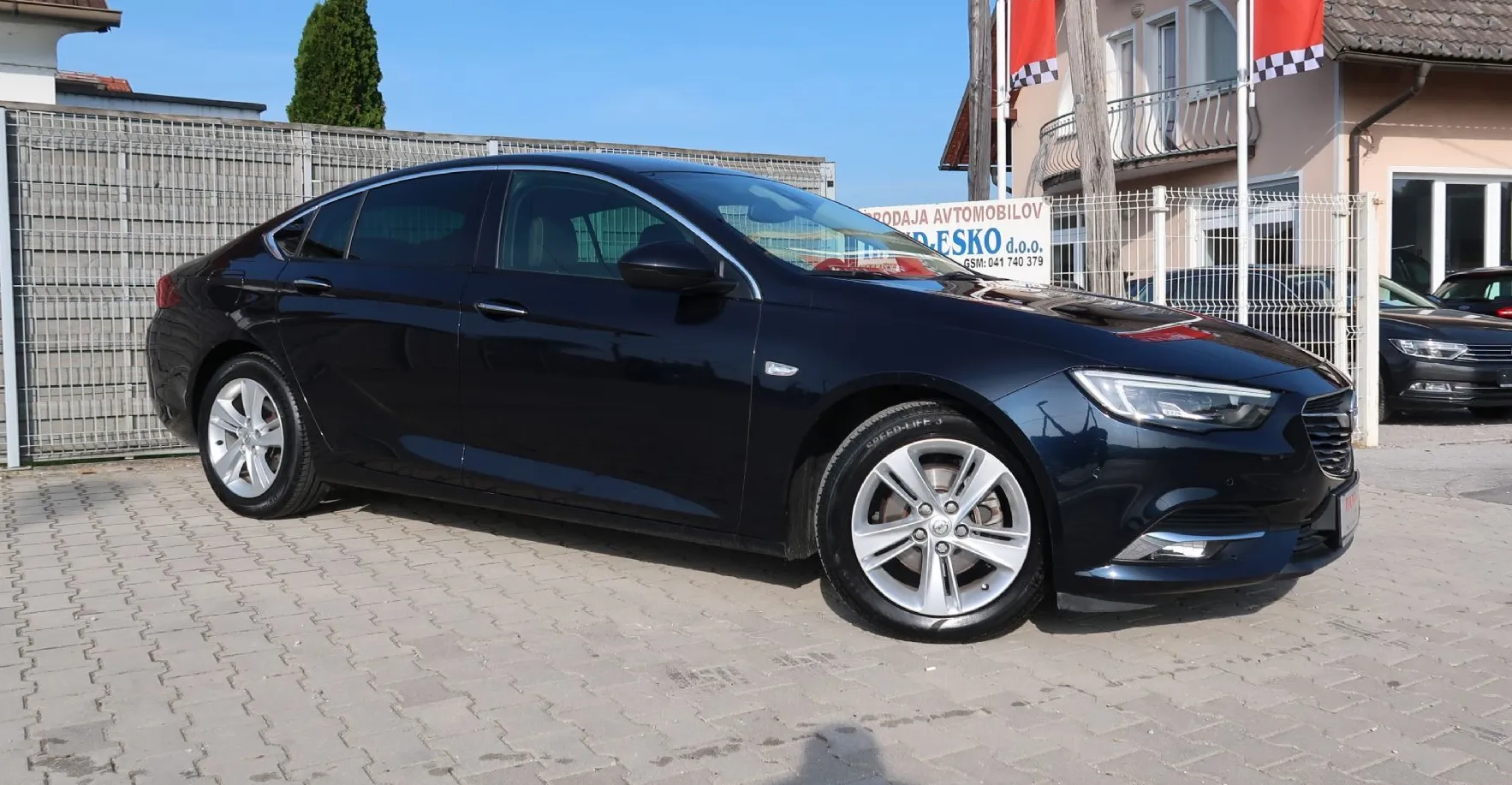 Zunanja slika - Opel Insignia - 1.6 ECOTEC CDTI 81KW INNOVATION-USNJE-KAMERA-LED - 9