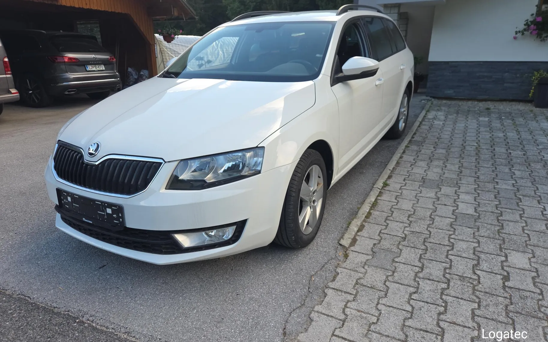 Zunanja slika - Škoda Octavia - Combi 1,2 TSI Active - 3