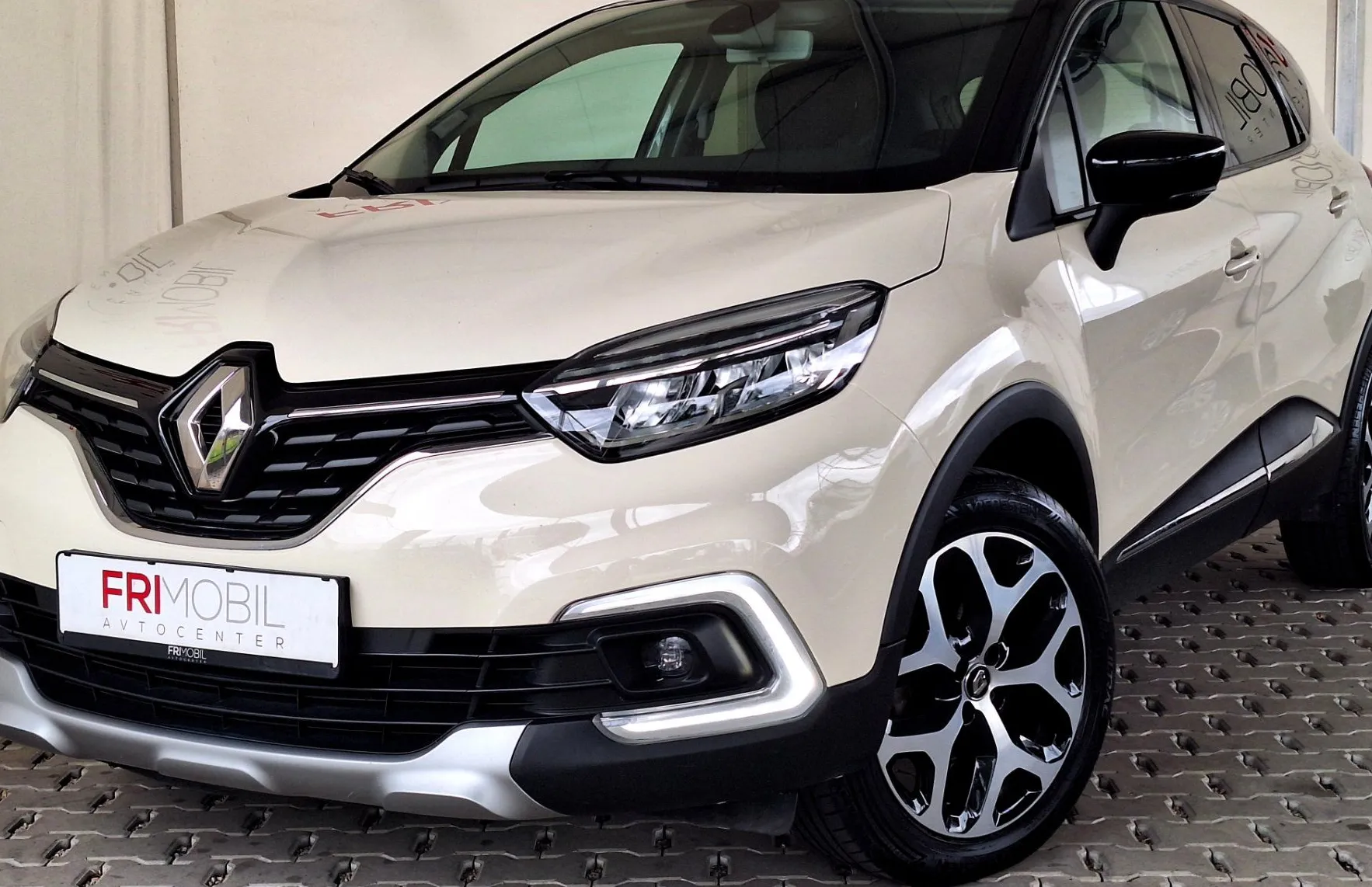 Zunanja slika - Renault Captur - dCi 110 Energy Iconic•Slovensko vozilo•1.Lastnik• - 1