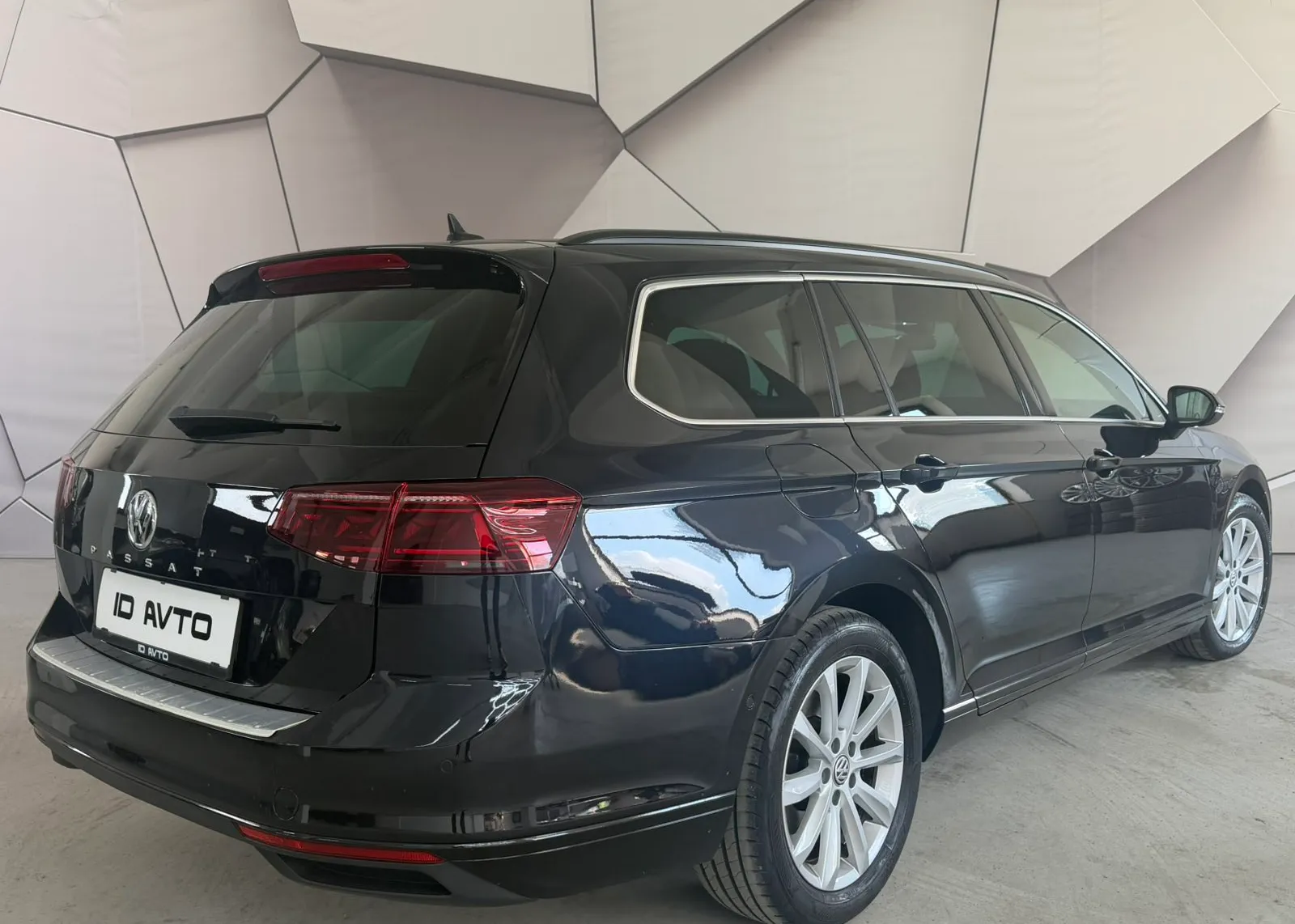 Zunanja slika - Volkswagen Passat - Variant 2,0 TDI BMT Connect DSG - 2