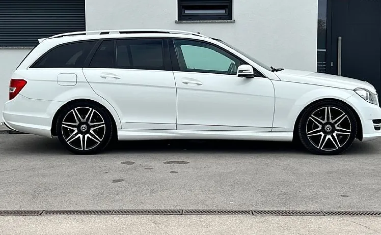 Zunanja slika - Mercedes-Benz C-Razred - C 220 CDI+AMG+EL. OKNO+XENON+NAVI - 4
