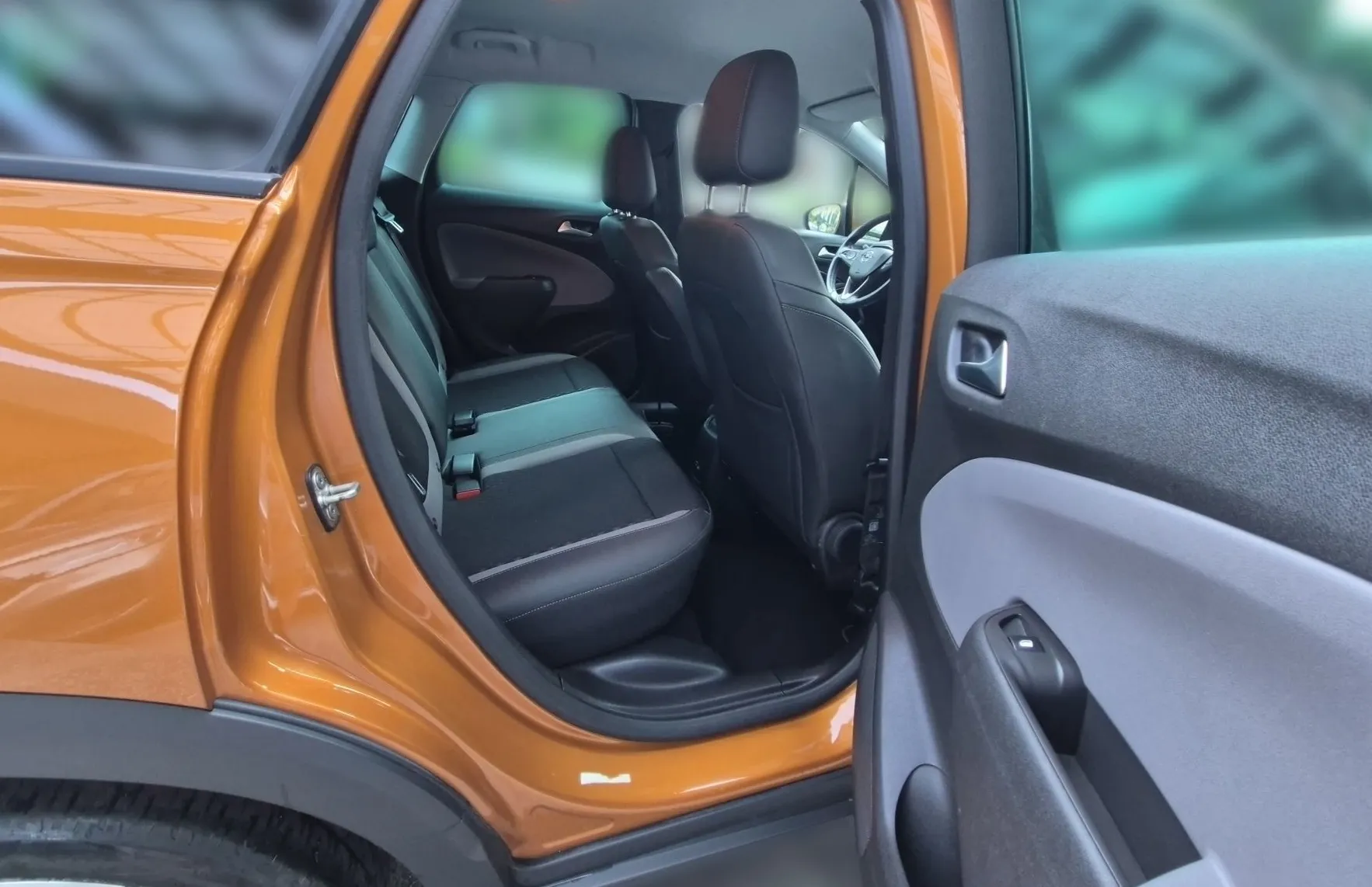 Zunanja slika - Opel Crossland X - INNOVATION 1.2 130PS M6-SLO-1.LAST-ODLIČEN - 12