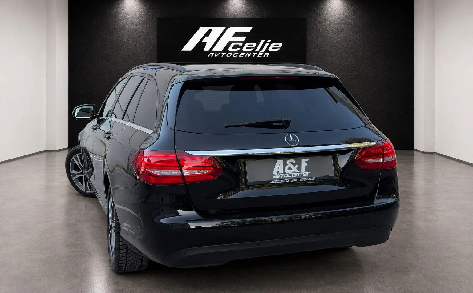 Notranja slika - Mercedes-Benz C-Razred - 220CDI-AUT-SPORT-FUL LED-LIZING ZA TUJCE-ACC-NAV - 7