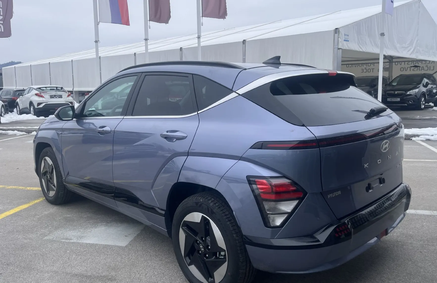 Zunanja slika - Hyundai Kona - Electric 48.6 kWh 99kW PREMIUM+ WINTER - 3