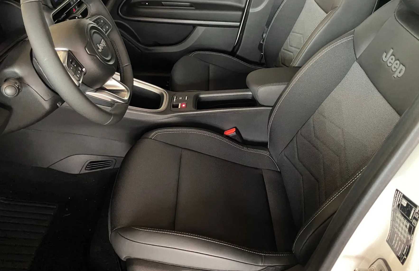 Zunanja slika - Jeep Avenger - Summit 1.2 E-DCT6 MHEV 110 - 6