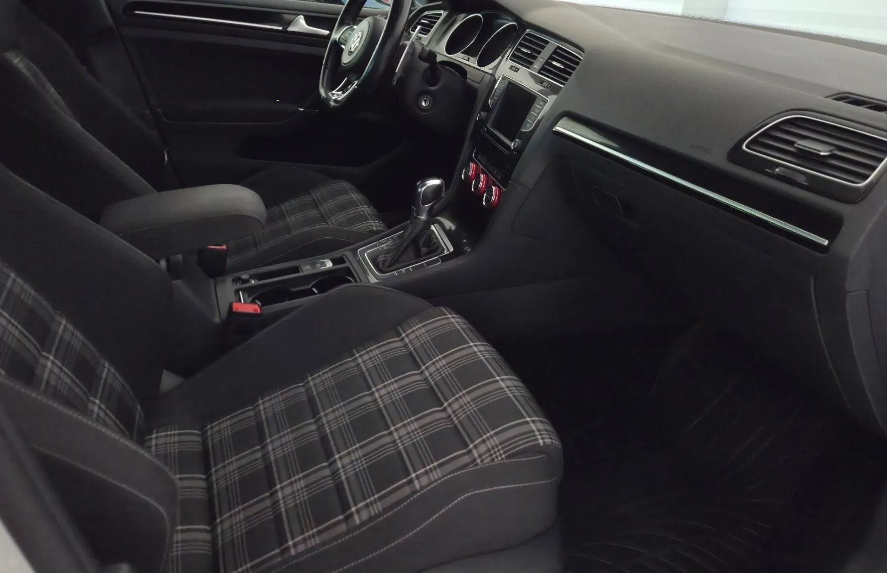 Zunanja slika - Volkswagen Golf - Variant 2.0 GTD BMT DSG - 13