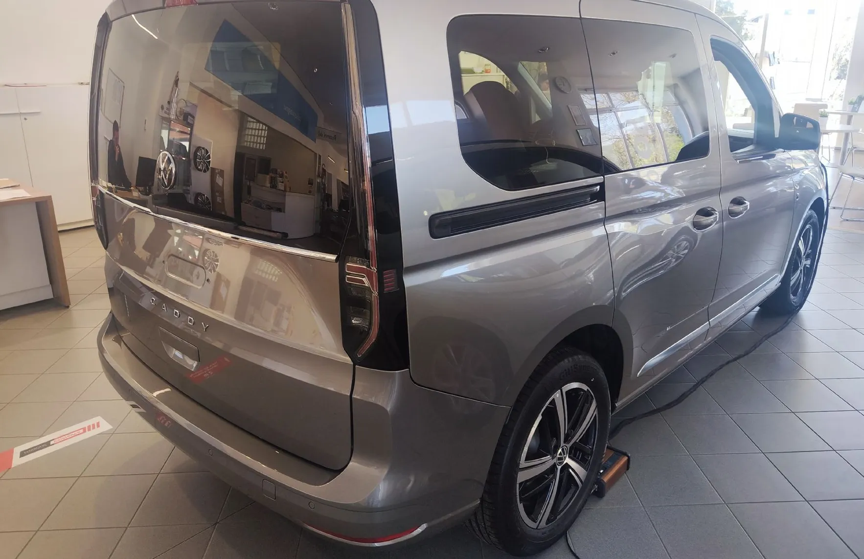 Zunanja slika - Volkswagen Caddy - Style 1.5 TSI DSG - 7