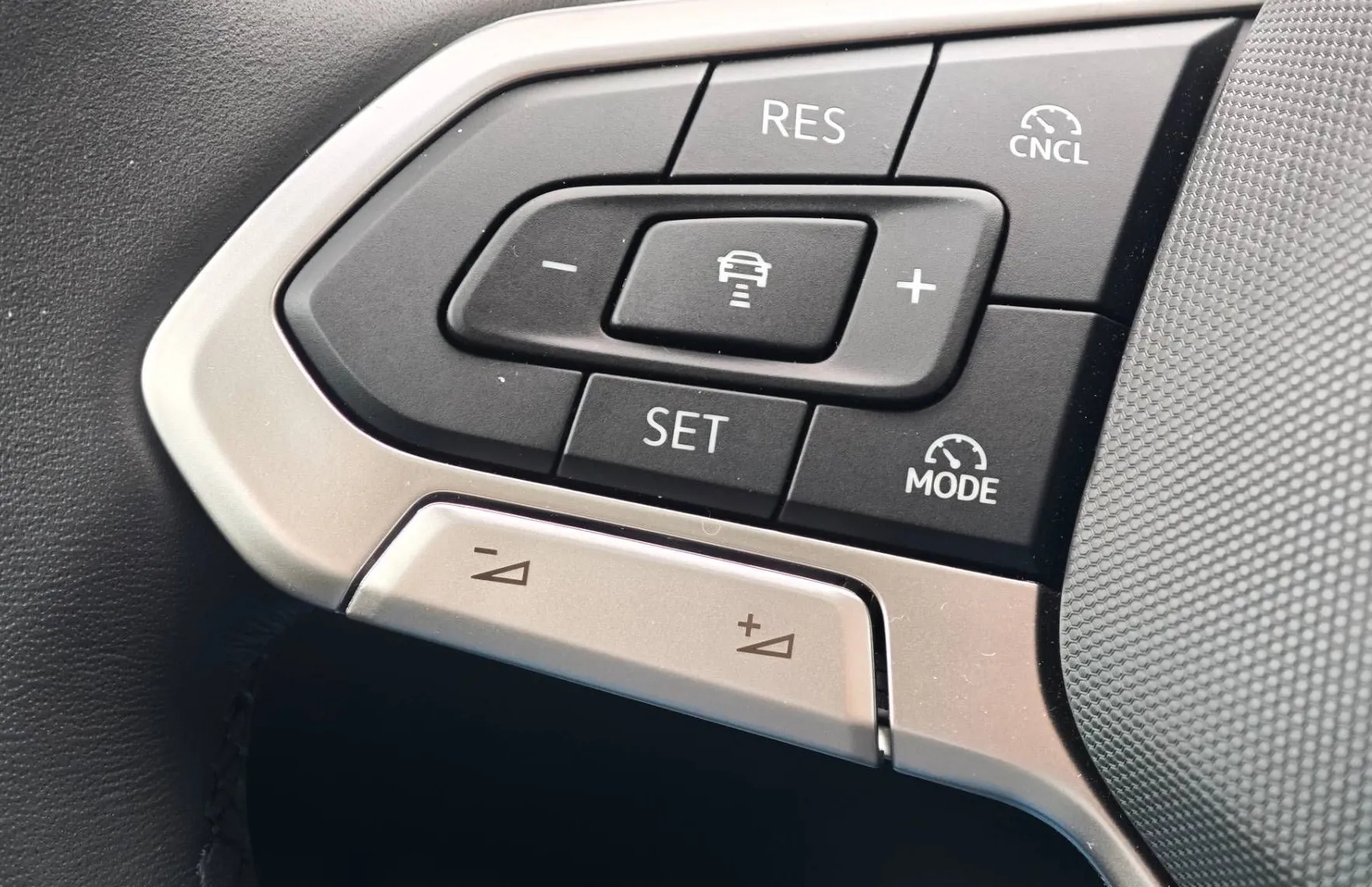 Zunanja slika - Volkswagen T-Roc - 1.5 eTSI Style DSG ||NOVI MODEL||ATRAKTIVEN|| - 18