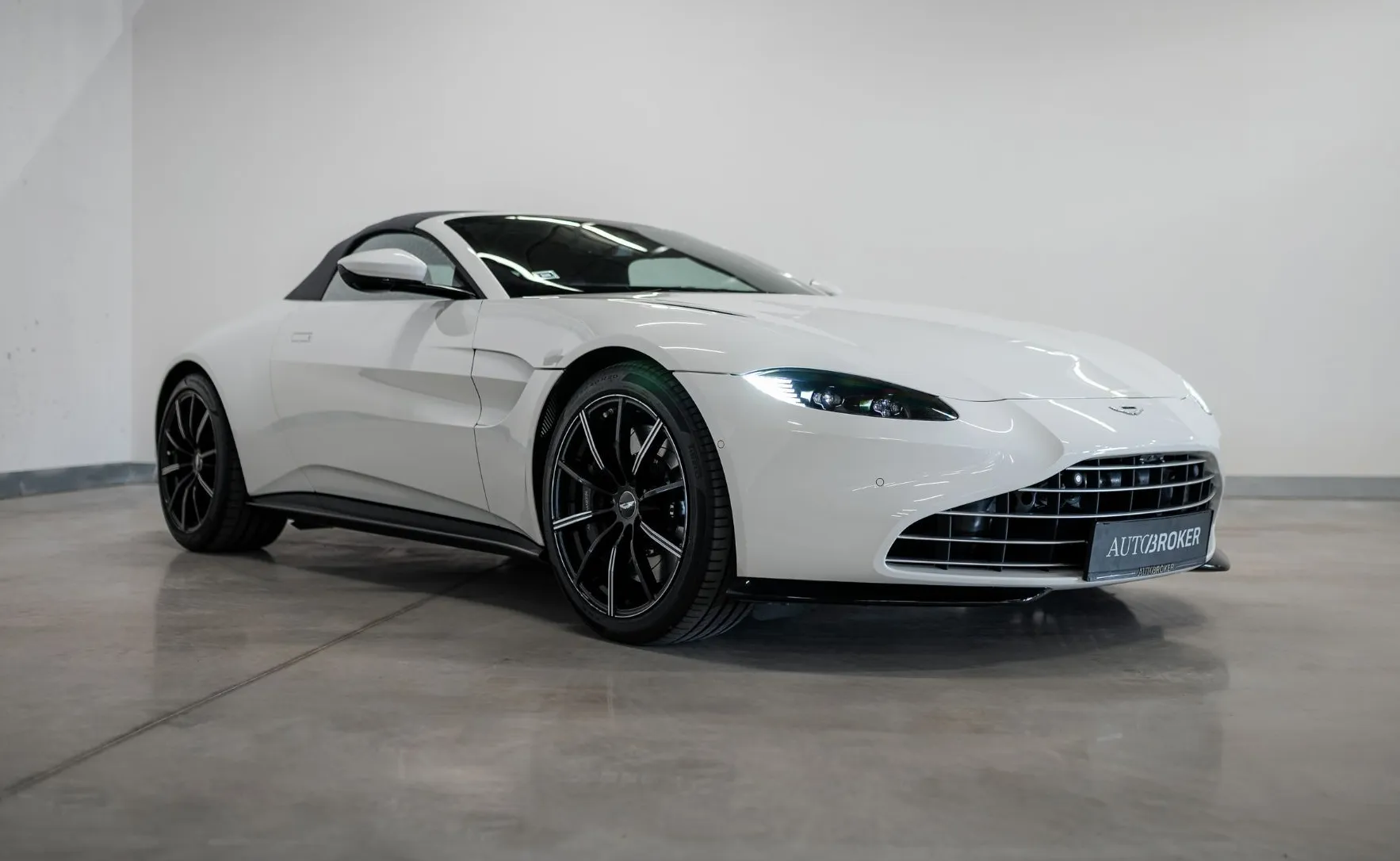 Zunanja slika - Aston Martin Vantage - Roadster Boris - 3